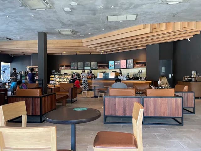 สตาร์บัคส์ คอฟฟี่ แหลมทองบางแสน