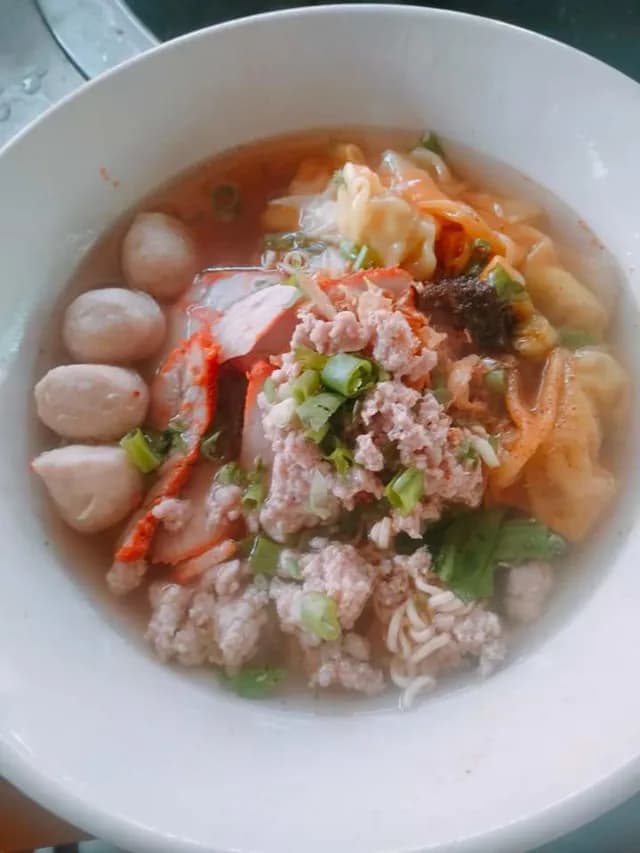 ก๊วยเตี๋ยว ป๊อก ป๊อก บะหมี่ยาใจ