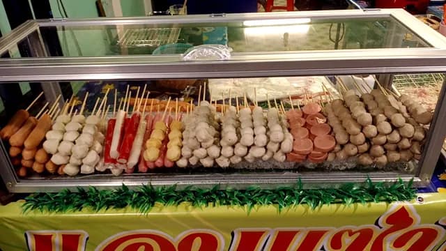 แอบแซ่บในซอย