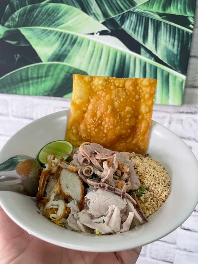 ก๋วยเตี๋ยวข้ามฟาก ถ.มิตรสัมพันธ์