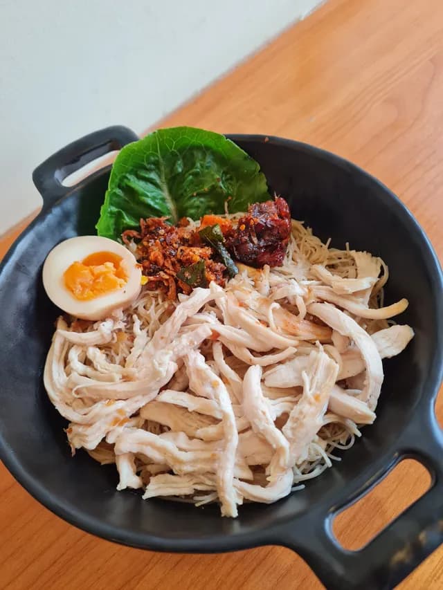 More Mee บางแสน