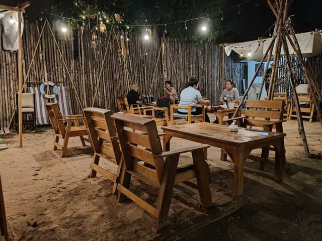 กินลาบ อีสานกายะ
