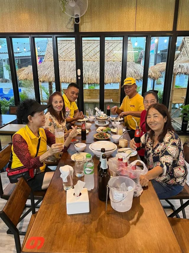 ร้าน อีสานทะเลเเซ่บ