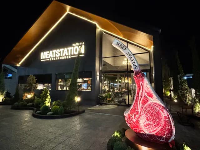 Meat Station หรู ริม ทาง