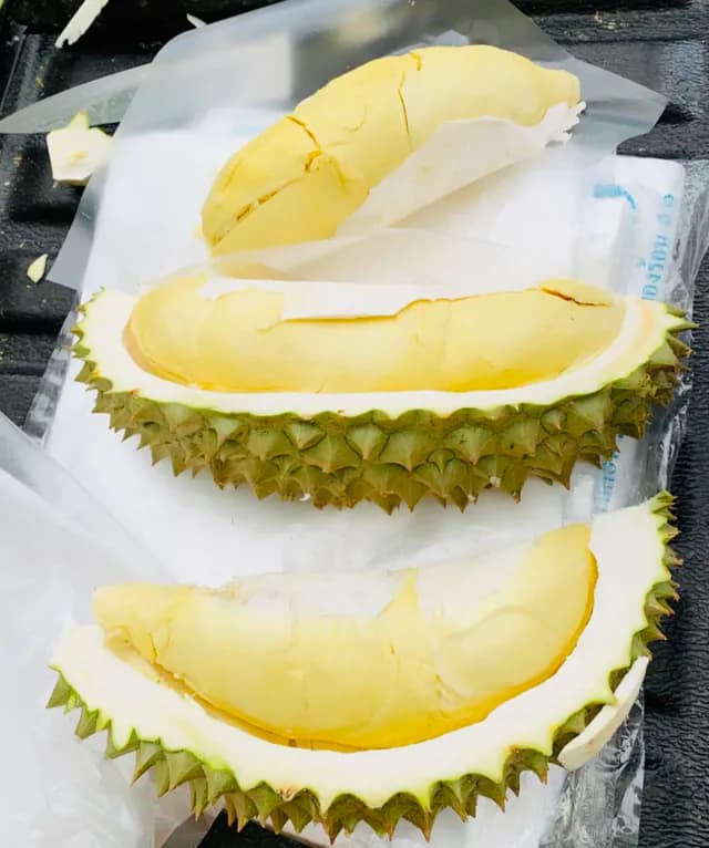 ร้านทุเรียนเฮียเจี๊ยบ ต.แสนสุข อ.เมือง จ. ชลบุรี