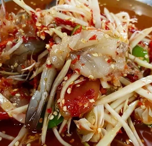 จิ้มจุ่ม ลาบยโส แสนสุข (ตั้งอยู่ศูนย์อาหารหอมังกรม้าน้ำ)