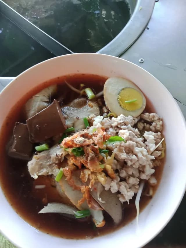 ก๋วยเตี๋ยว ก๋วยจั๊บ หน้าซอย8