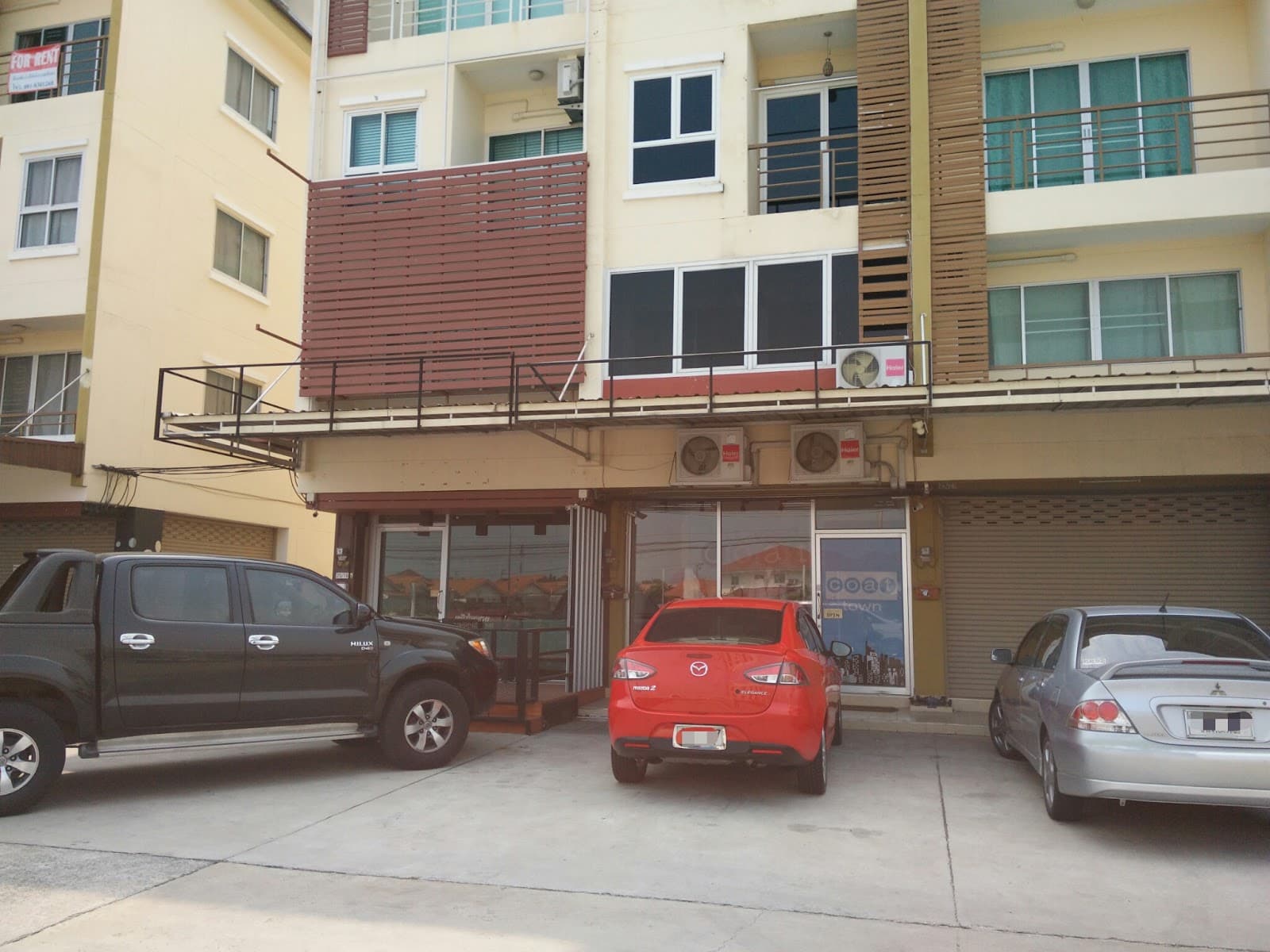 Coat Town Bangsaen
