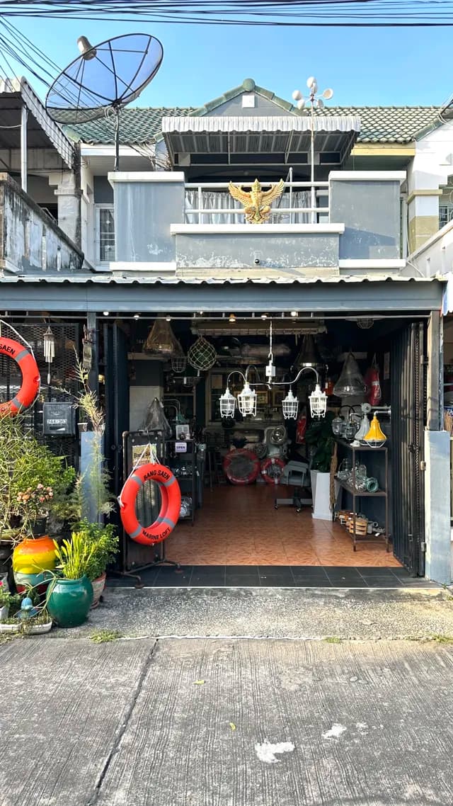 Bang Saen Marine Loft ร้านขายโคมไฟเรือตกแต่ง
