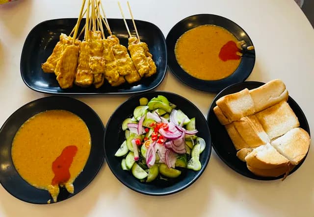 ร้าน หมูสะเต๊ะอพอลโล่