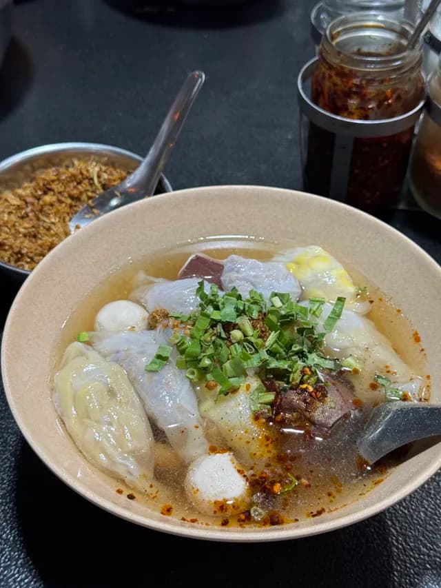 คุณอ้อ ก๊วยเตี๋ยวปากหม้อ