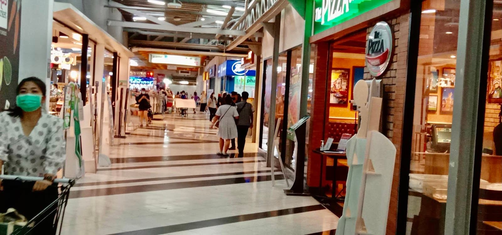 เดอะพิซซ่าคอมปะนี แหลมทองบางแสน
