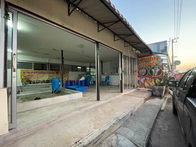 นายเอก ก๋วยเตี๋ยว เรือ สาขา ข้าวหลามีบางแสน