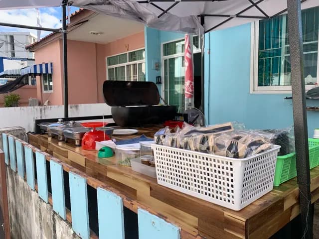 ข้าวหมูย่างคุณหญิงสาขา2 บางแสน