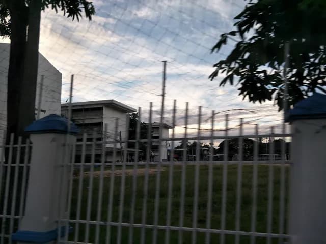 โรงเรียนแสนสุข