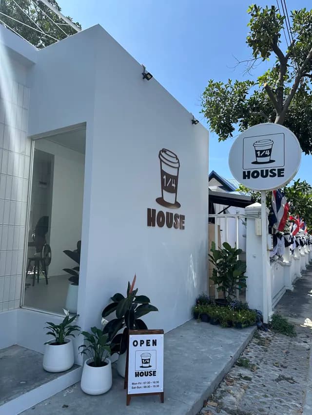 1/4House