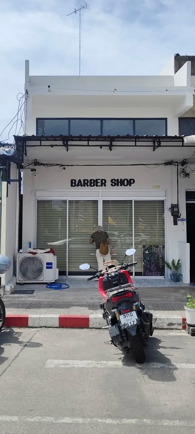 Collabcut BarbarShop บางแสน