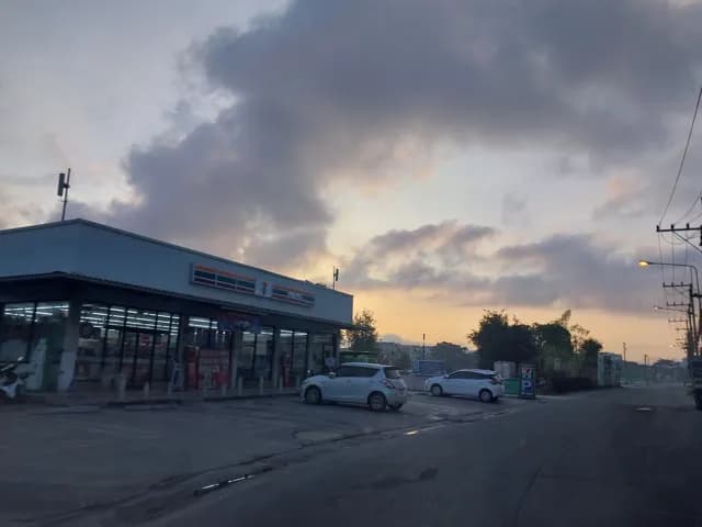 7-Eleven สาขา ดิไอดอล (บางแสน) (06116)