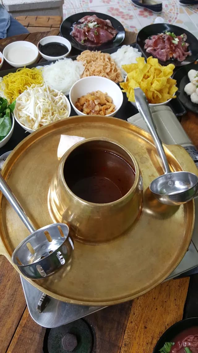 ก๋วยเตี๋ยวช็อกโกแลต บางแสน