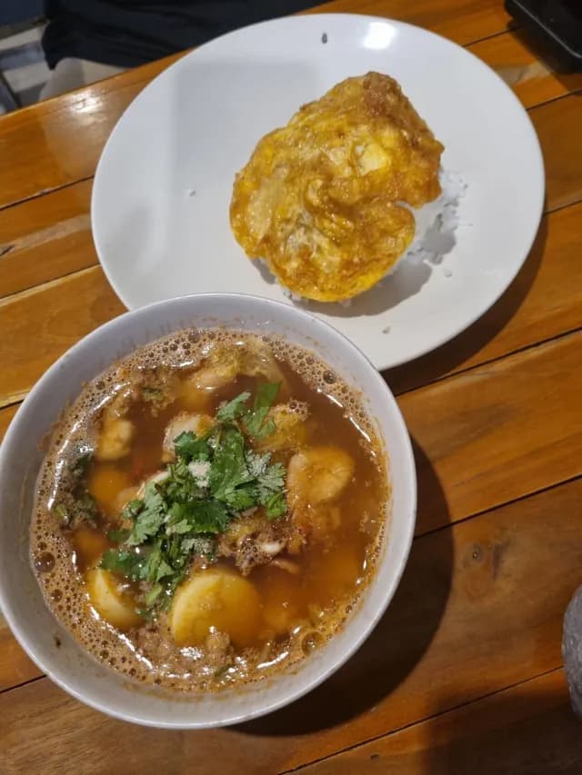 ปูคึก บะหมี่ชามใหญ่ หาดวอน