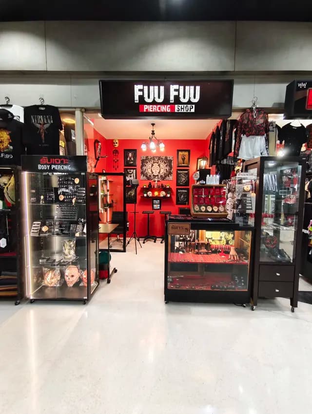 Fuu Fuu piercing shop