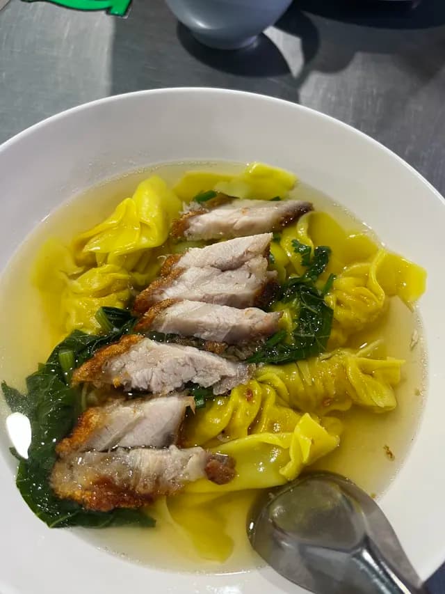 เฮียฮั้ว บะหมี่เป็ดย่าง