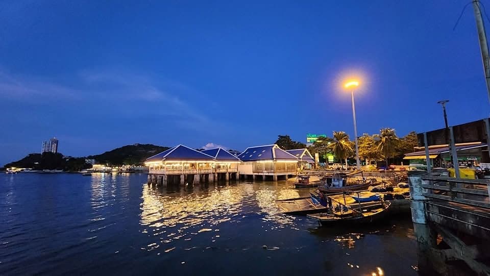 Pagarang Ruean Nam Bangsaen