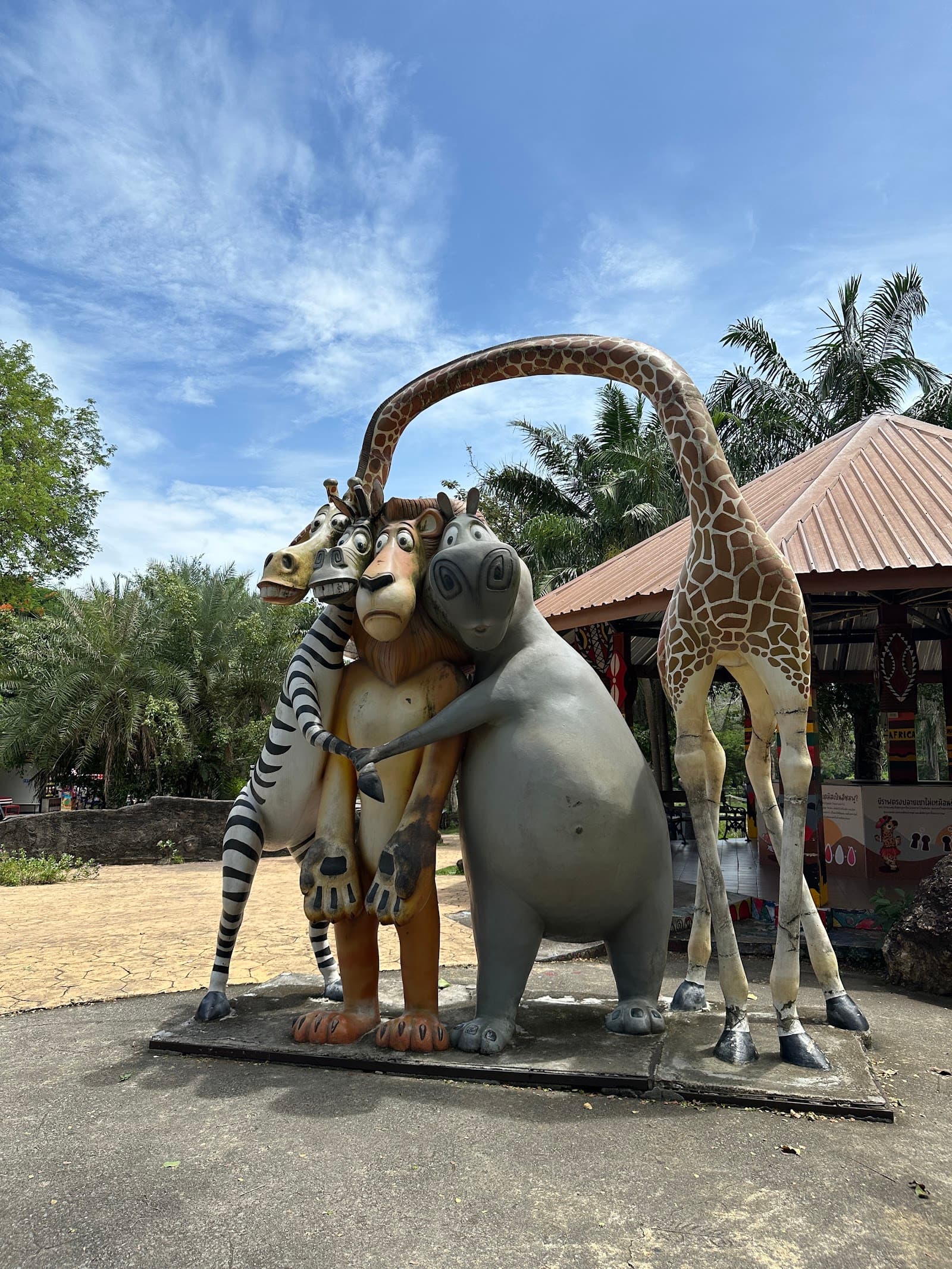 Khao Kheow Open Zoo