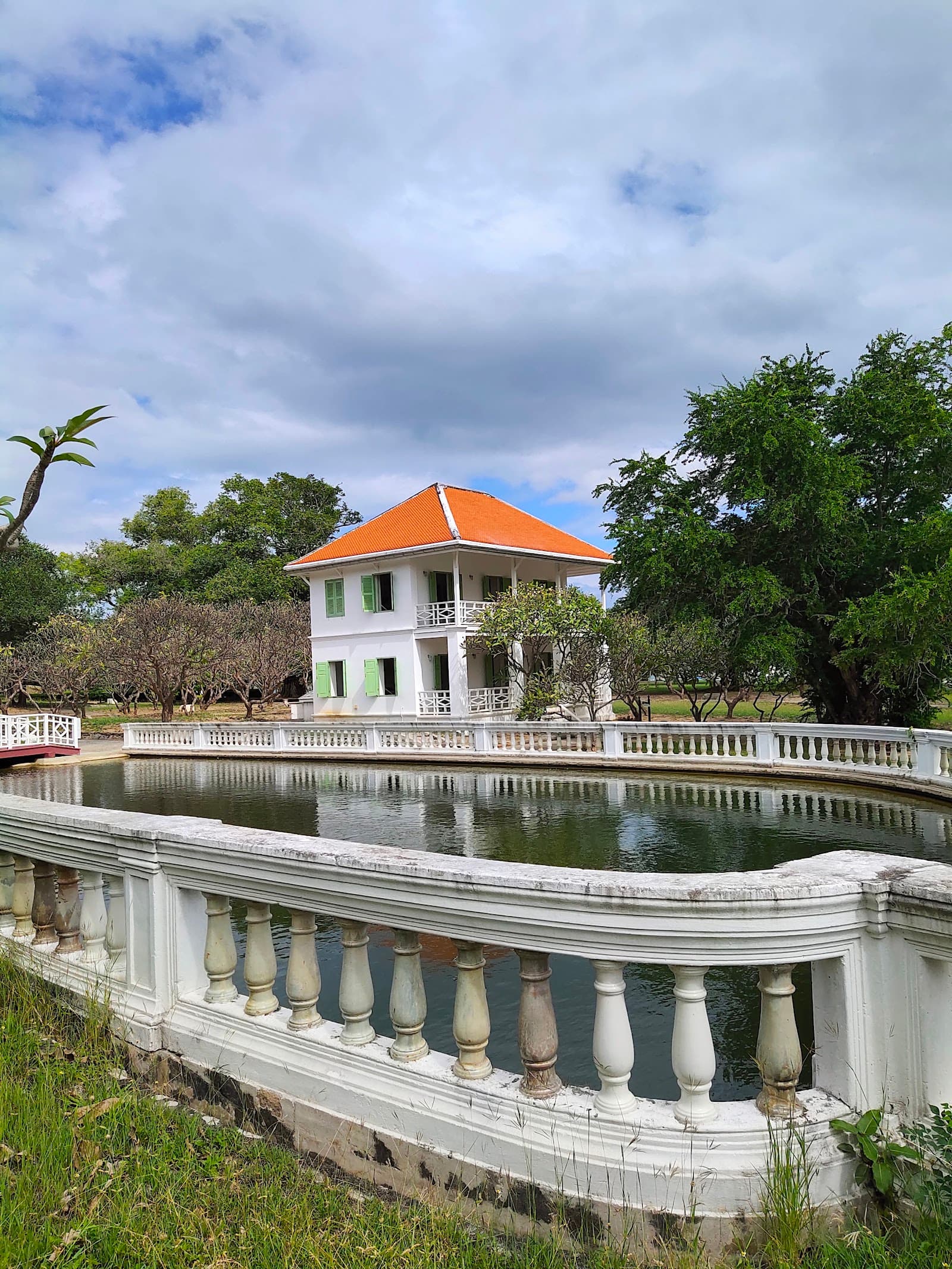 Phra Chudathut Ratchathan Palace